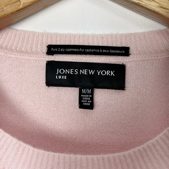 Jones New York Pink 100% Cashmere Crewneck Sweater 3/4 Sleeves Size Medium - Picture 2 of 9